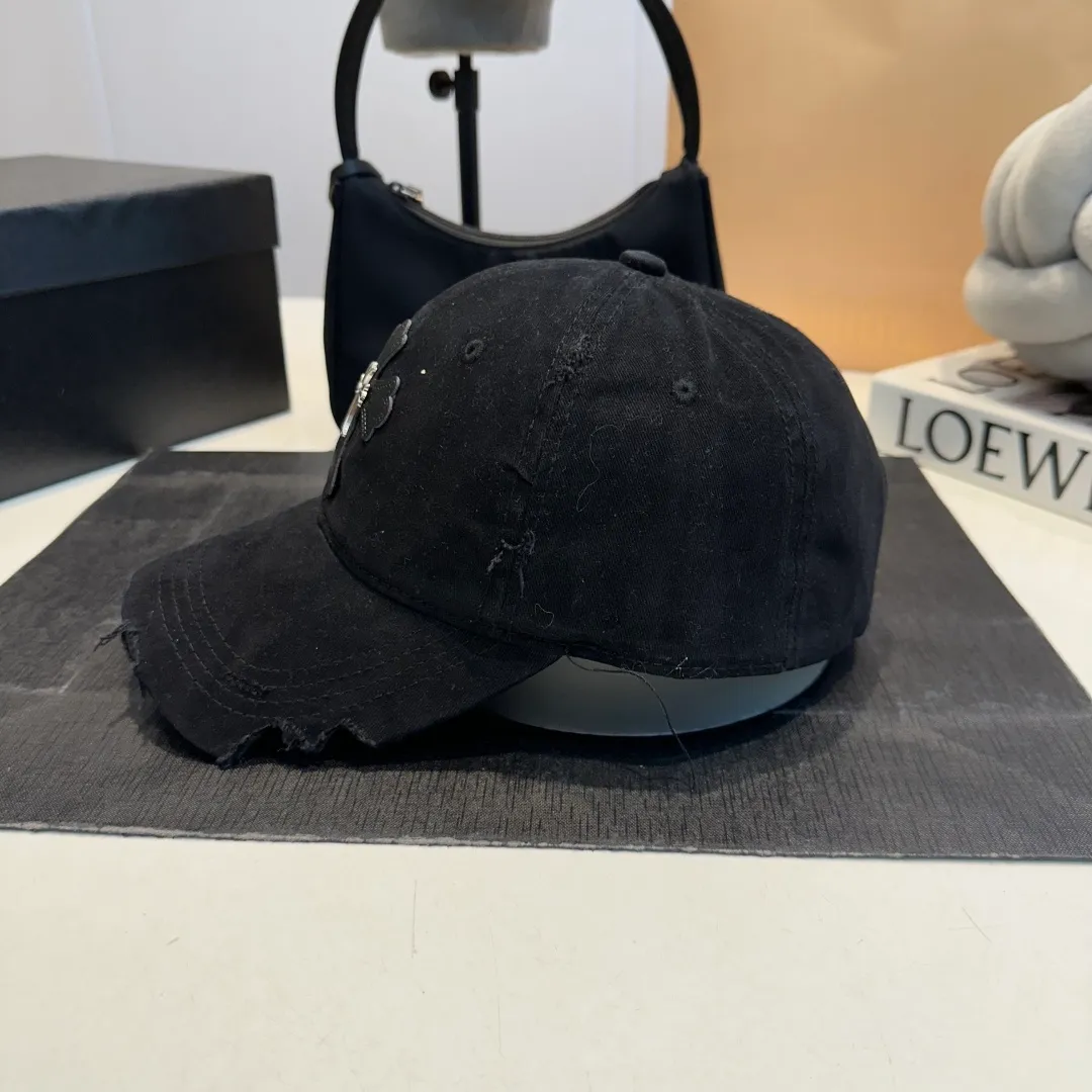 P60 Chrome Hearts 💓Early spring Korean style fashion retro distressed hole hat worn design versatile baseball cap peaked cap